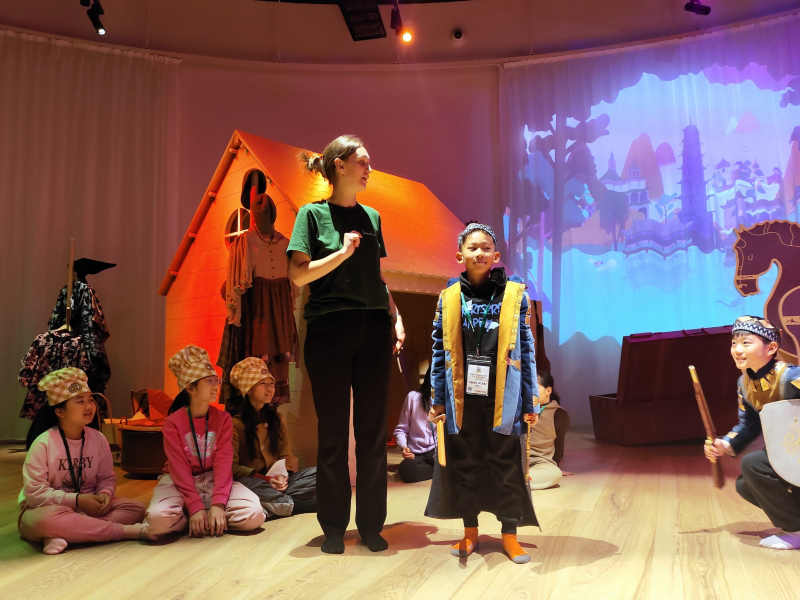 優質教育丨到訪童話王國 啟滌學生創作