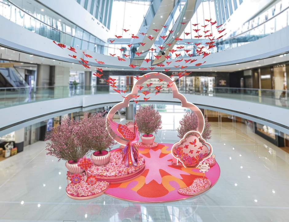 巴西藝術家Naíma Almeida的色彩祝福 百鳥朝鳳迎新春