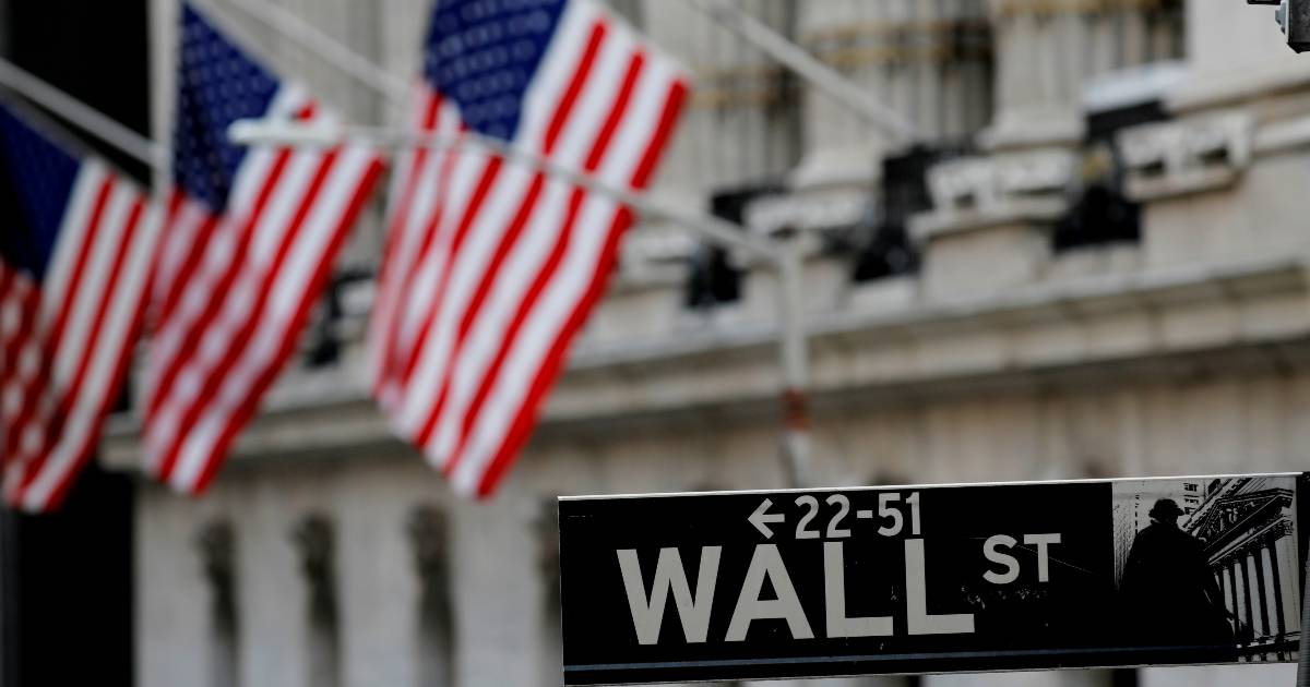 道指收市跌453點 納指挫1.59%