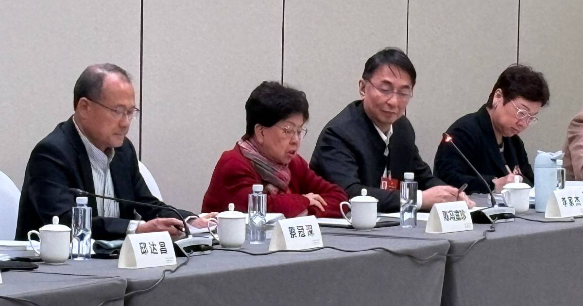 兩會丨陳馮富珍:港在推動健康中國建設可發揮更積極作用