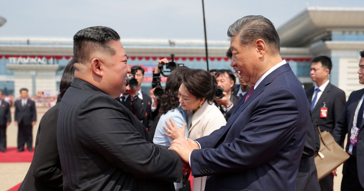 習近平生日丨金正恩致口信送花籃祝賀