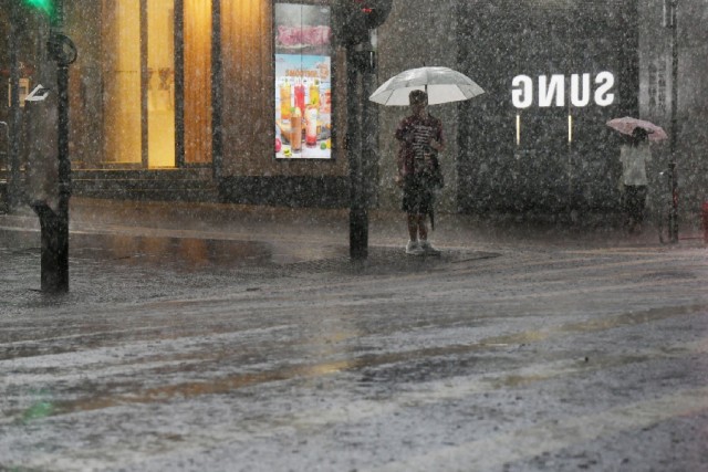 Amber rainstorm warning issued, unsettled weather expected to last until Tue