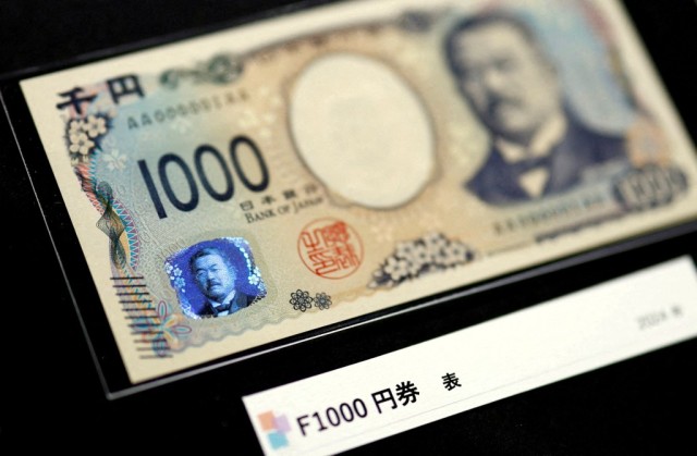 Yen teeters near 160 level after fresh warning; dollar buoyed by Gulf tension