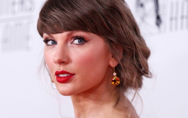 Taylor Swift becomes youngest woman in Songwriters Hall of Fame