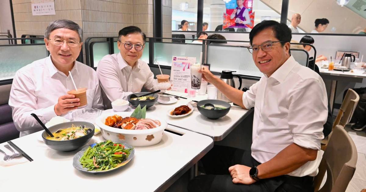 回歸29周年丨三副司長享七一折美食 卓永興:反映店家濃濃愛國熱忱