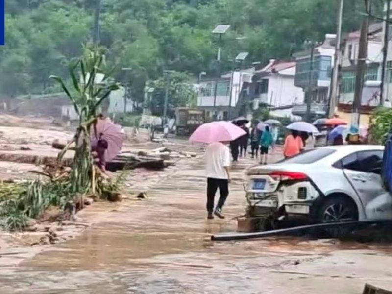 陝西柞水暴雨突發泥石流 致1死2失聯